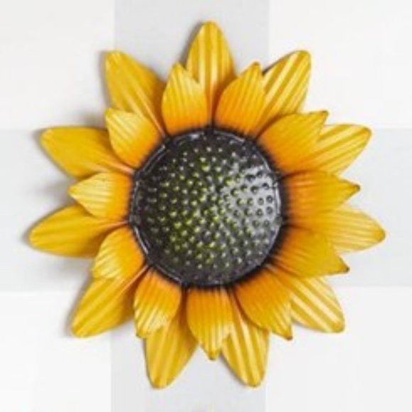 LTD Commodities Other - Sunflower Metal Flower Wall Decor (Brand New)